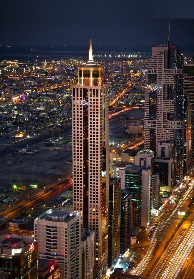The Tower Plaza Hotel Dubaj Exteriér fotografie
